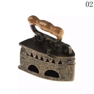 Pequeña PLANCHA vintage   de metal      1u