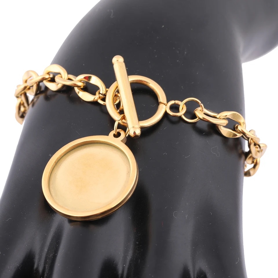 Pulsera acero inoxidable color dorado    1u